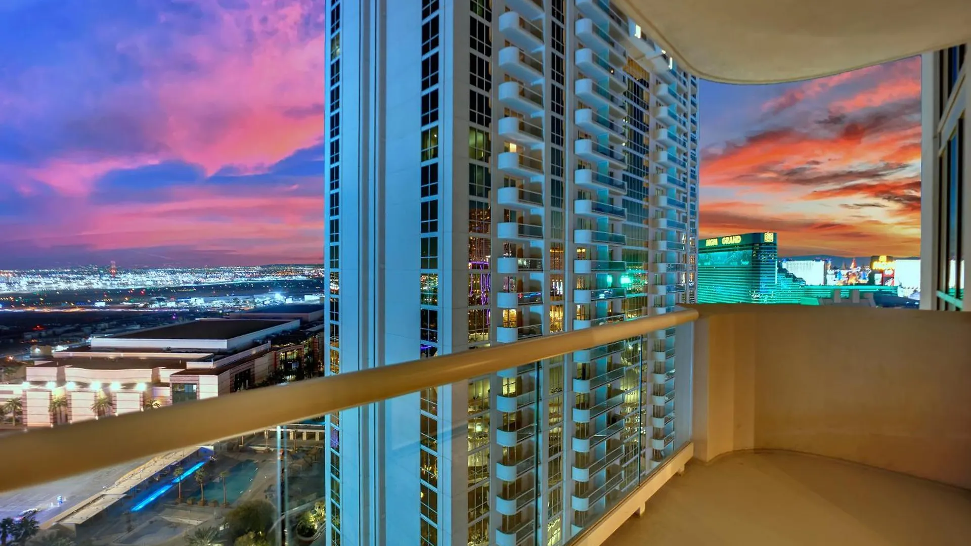 Kintsugi Retreat-Condo-Stripview-No Resort Fee 라스베이거스 호텔