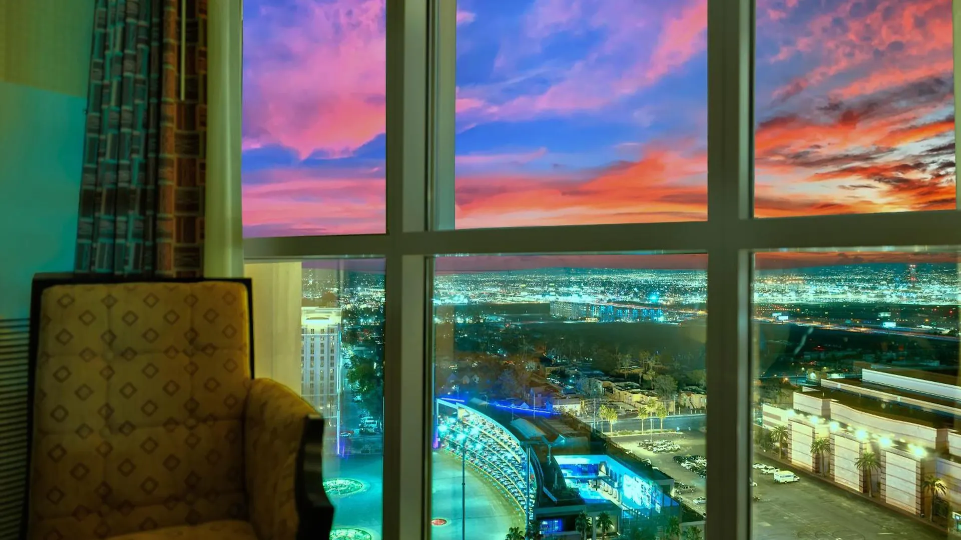Kintsugi Retreat-Condo-Stripview-No Resort Fee 라스베이거스 0*,  미국