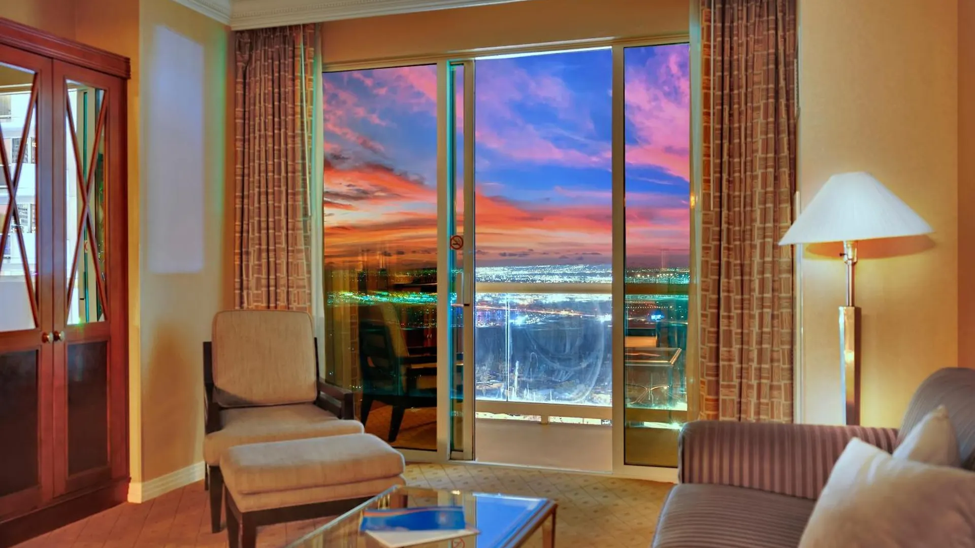 Kintsugi Retreat-Condo-Stripview-No Resort Fee 拉斯维加斯 0*,  美国