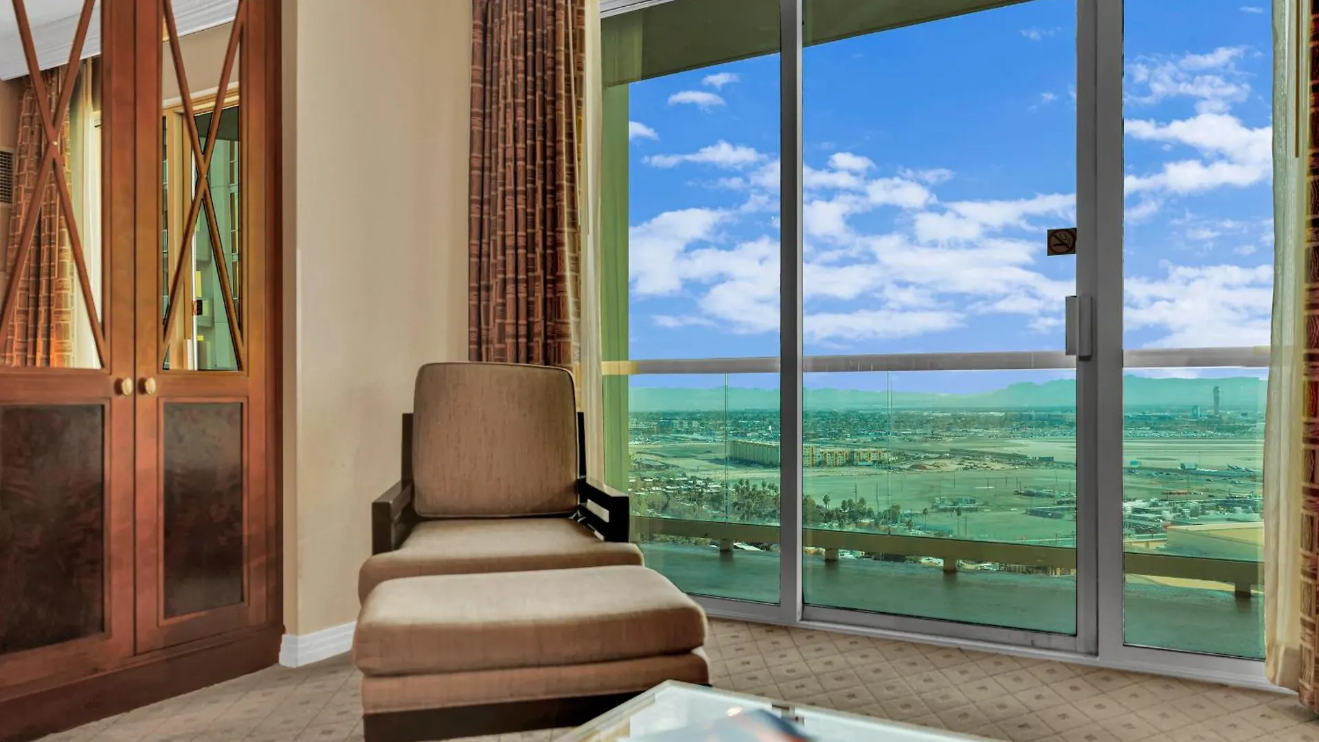 Kintsugi Retreat-Condo-Stripview-No Resort Fee 拉斯维加斯