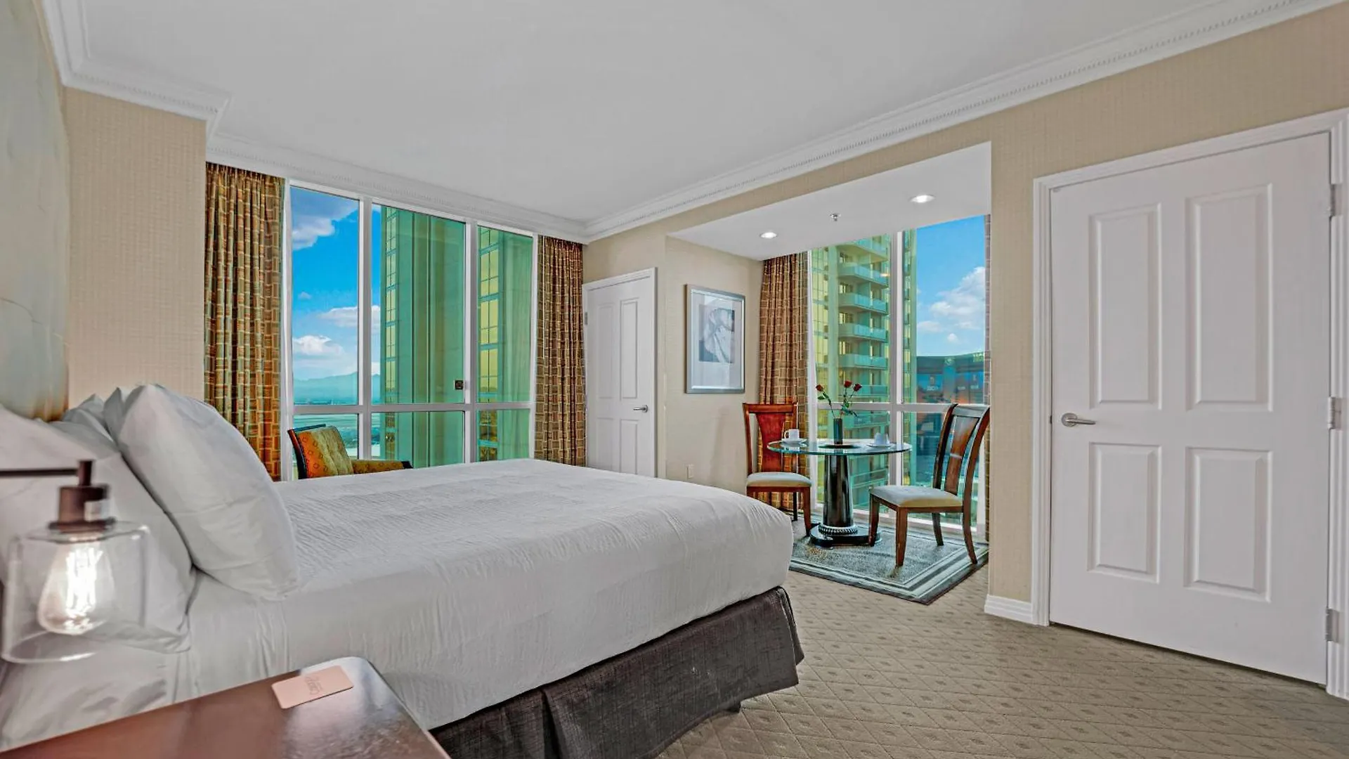 Hotel Kintsugi Retreat-Condo-Stripview-No Resort Fee Las Vegas