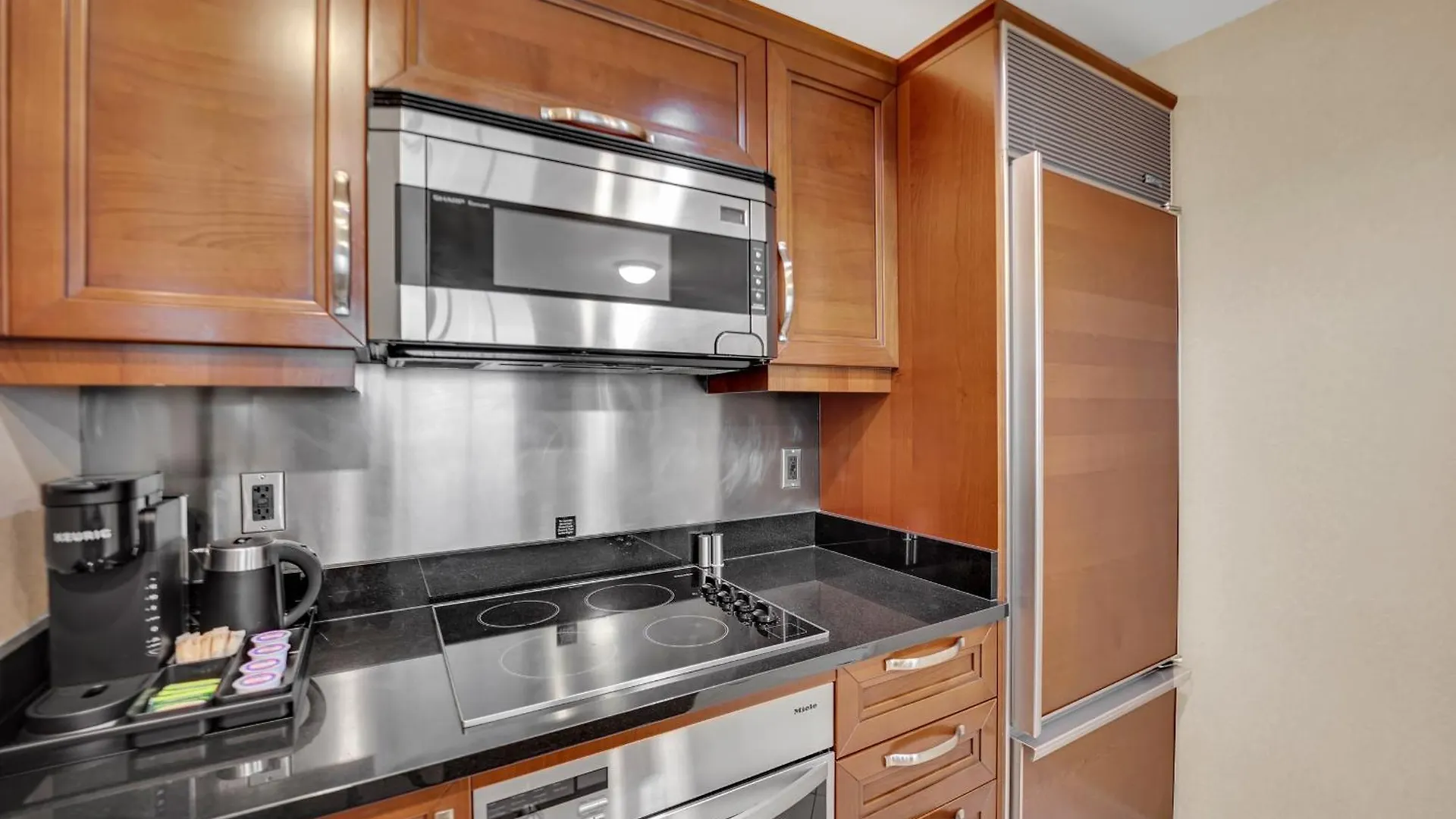 Hotel Kintsugi Retreat-Condo-Stripview-No Resort Fee Las Vegas