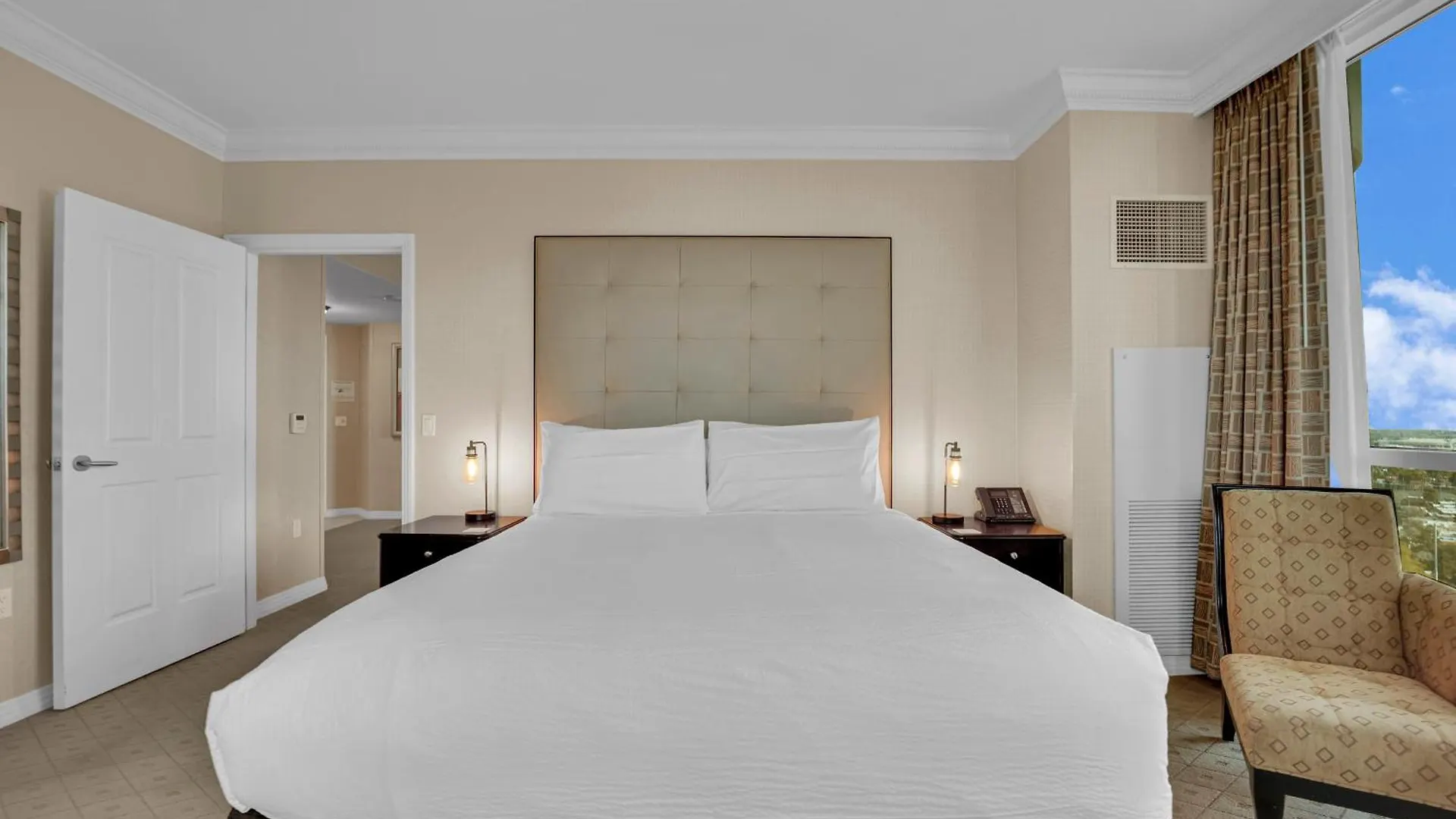 Kintsugi Retreat-Condo-Stripview-No Resort Fee Las Vegas